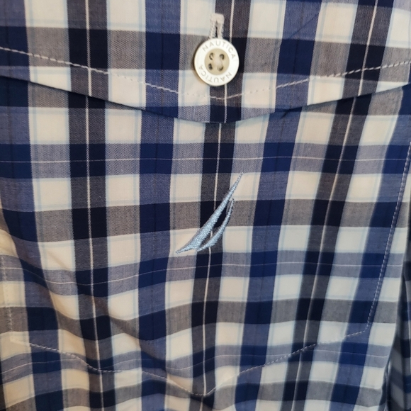 Nautica Vintage Men Size Medium Blue Plaid LS Button Up Shirt - Picture 3 of 7